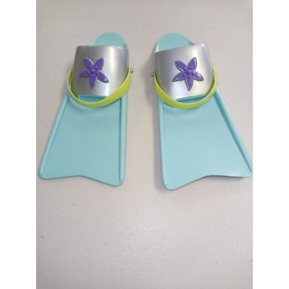 American Girl Doll Kailey Surf Set and Book - Picture 4 of 16